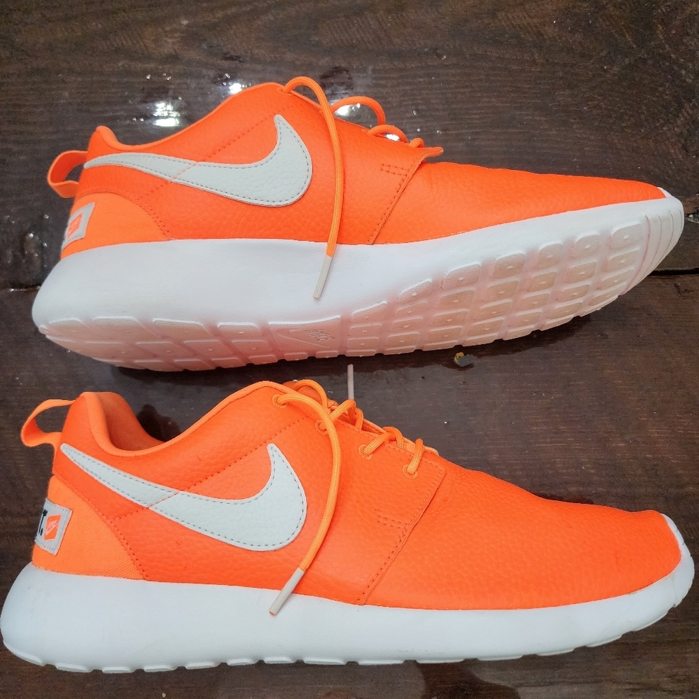 👸👟 Nike Women's 11.5 Roshe One 833928-800 - Picture 7 of 13